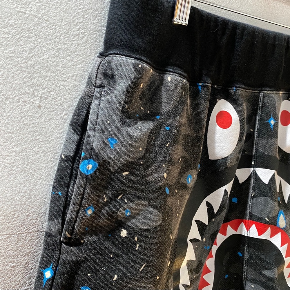 BAPE Space Camo Shark Sweat Shorts Gray / Black A Bathing Ape Size Large - Picture 8 of 11